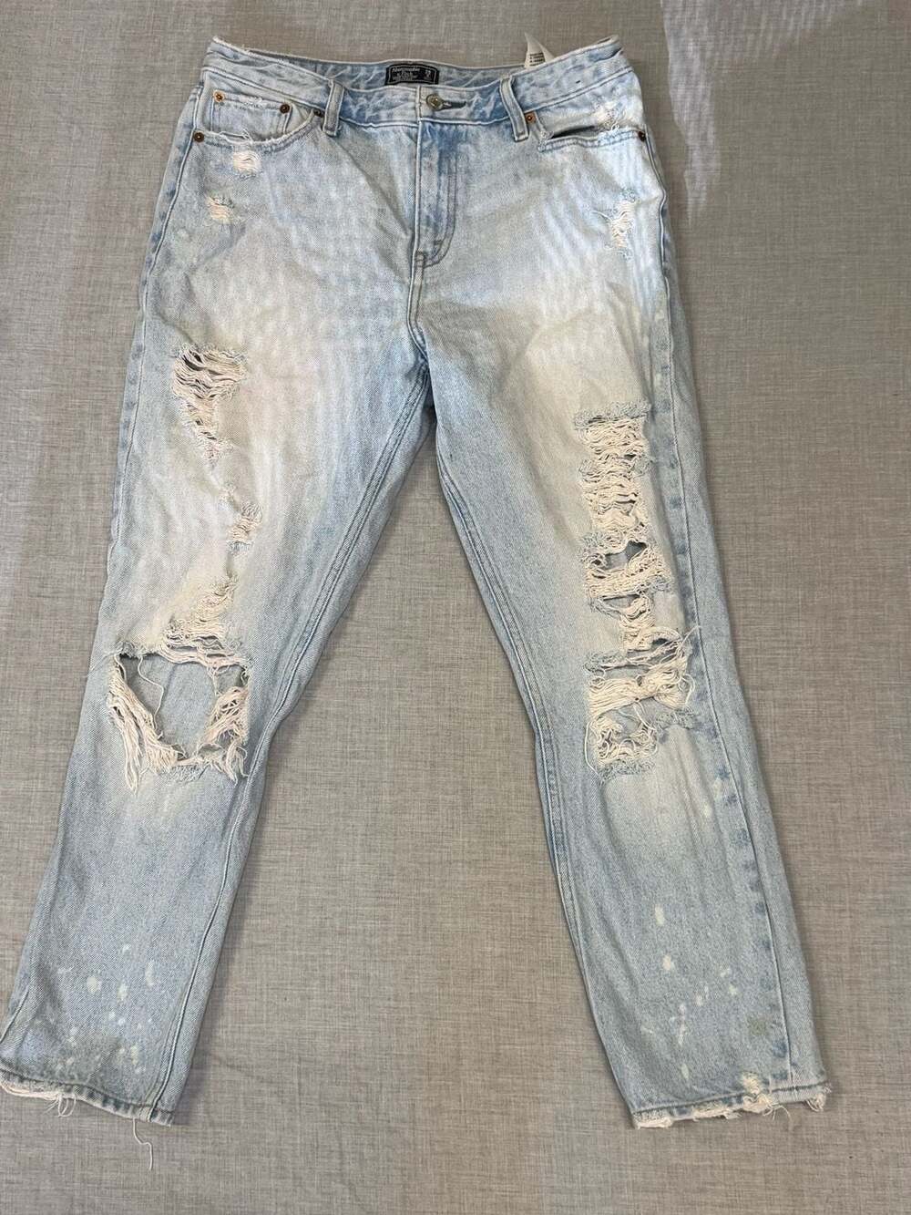 Abercrombie & Fitch Annie High Rise Distressed Light Wash